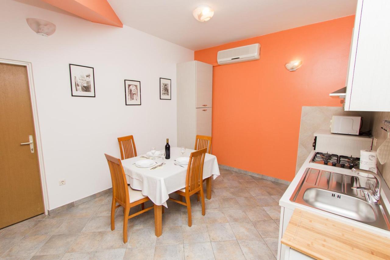 Apartments Lupus Водице Екстериор снимка