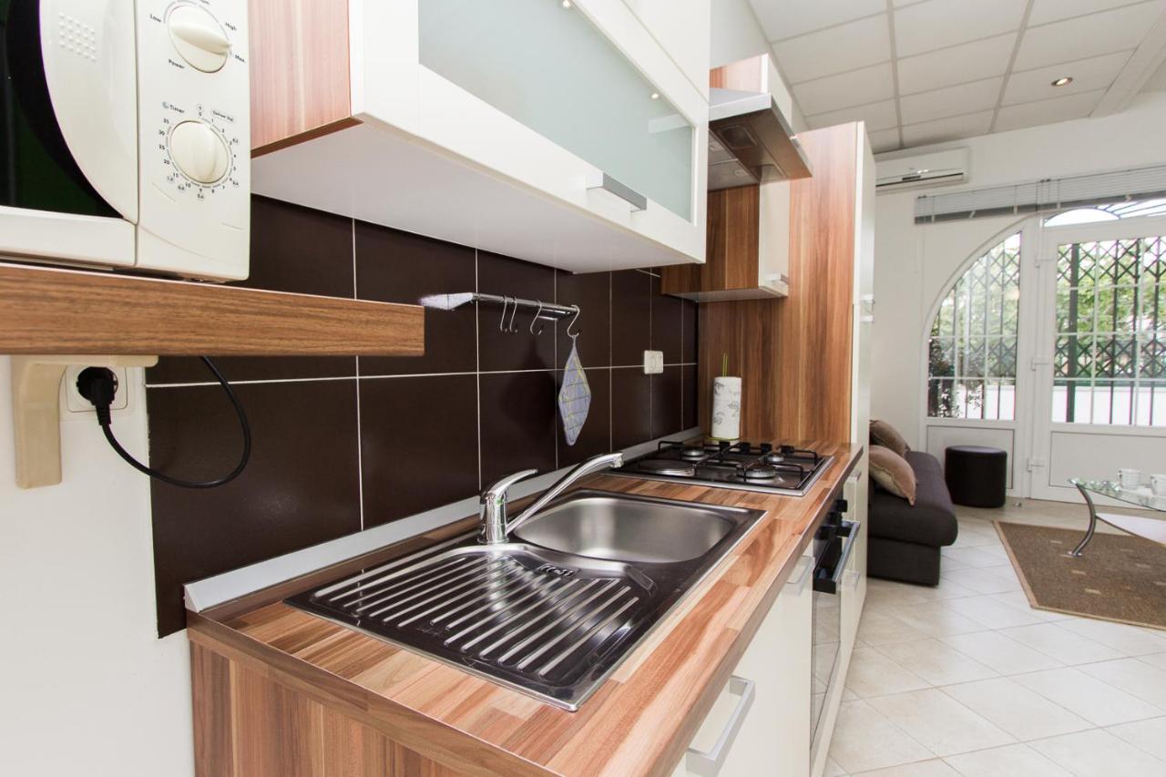 Apartments Lupus Водице Екстериор снимка