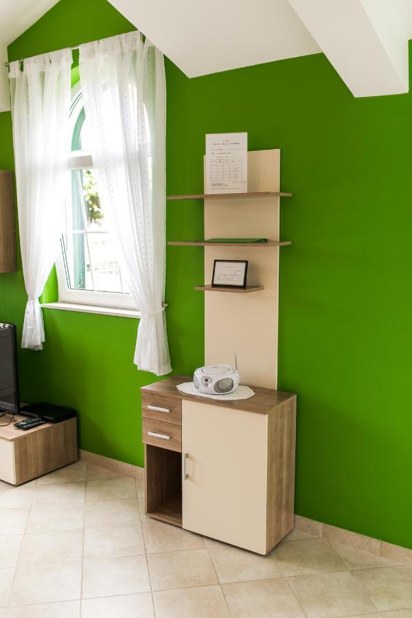 Apartments Lupus Водице Екстериор снимка