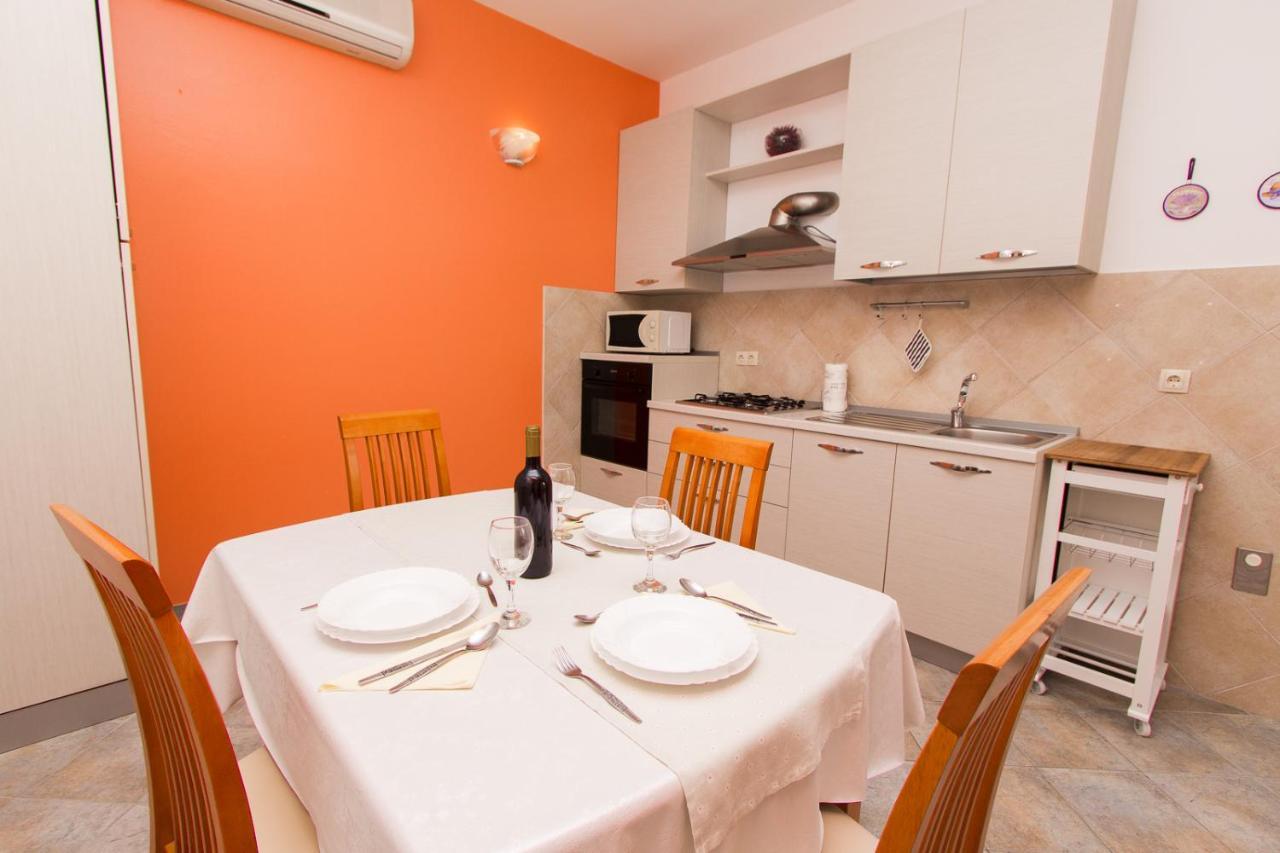 Apartments Lupus Водице Екстериор снимка