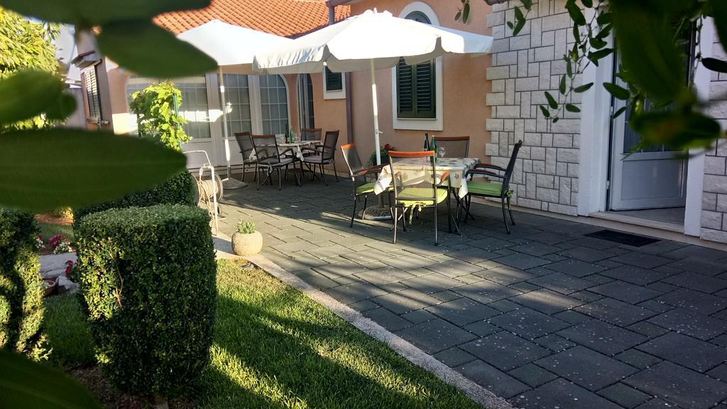 Apartments Lupus Водице Екстериор снимка